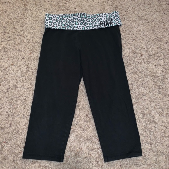 PINK Victoria's Secret Pants - PINK/Victoria’s Secret cropped leggings